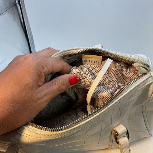 Dooney & Bourke Crocodile Bayou barrel Shoulder Bag Vtg Patent Leather White - Picture 15 of 16